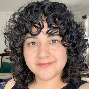 Meet your Posher, Carolyn